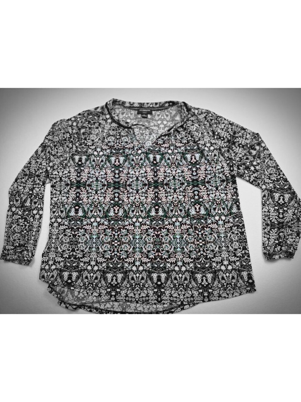 Liz Claiborne Career Womens 1X Long Sleeve Floral Top Black & Green